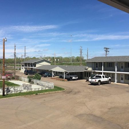 Colonial Motel And Rv Park Mandan Esterno foto